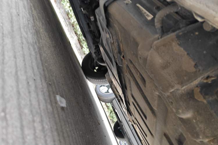 Used Baojun E100 2019 250KM Smart Drive Edition Chassis Rear Left