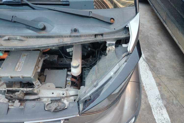 Used Baojun E100 2019 250KM Smart Drive Edition Engine Bay Left