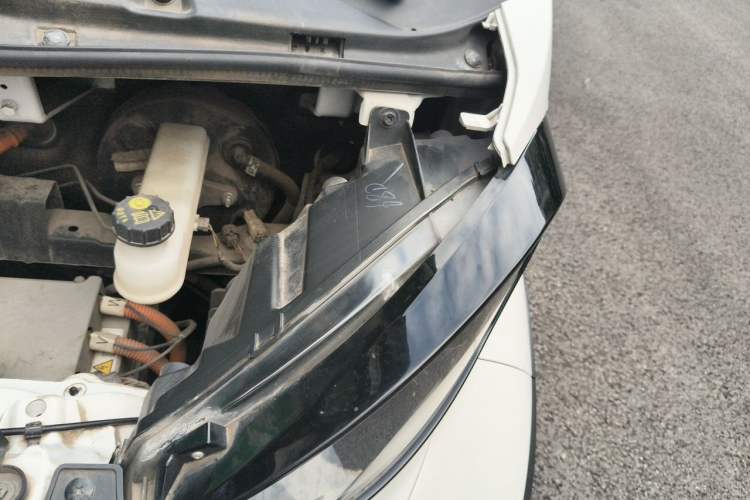 Used Baojun E100 2019 250KM Smart Drive Edition Engine Bay Left