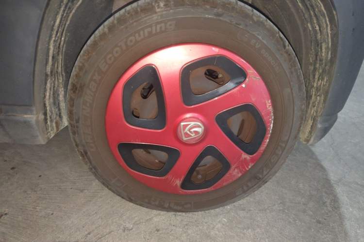 Used Baojun E100 2019 250KM Smart Drive Edition Right Front Wheel Hub