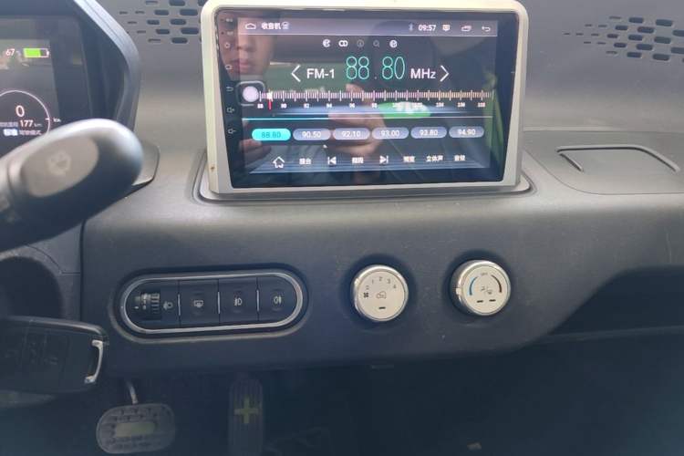 Used Baojun E100 2019 250KM Smart Drive Edition Audio And AC Panel