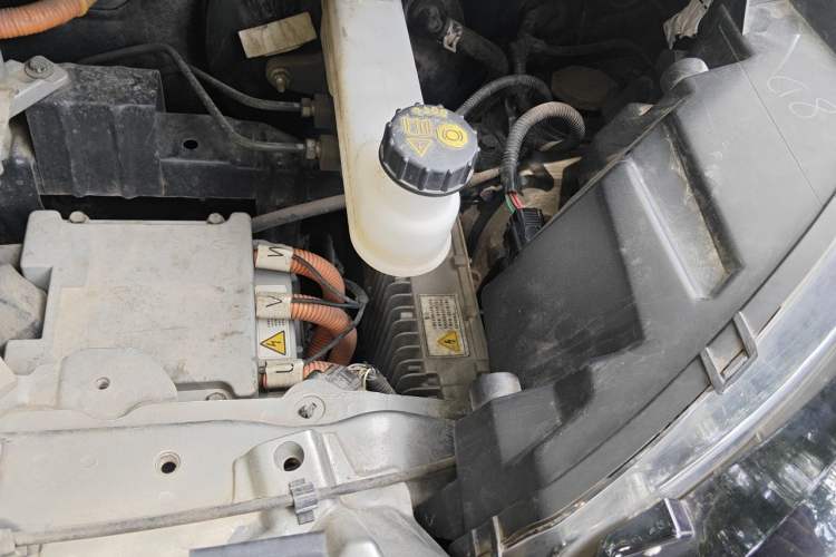 Used Baojun E100 2019 250KM Smart Enjoyment Version Engine Bay Left