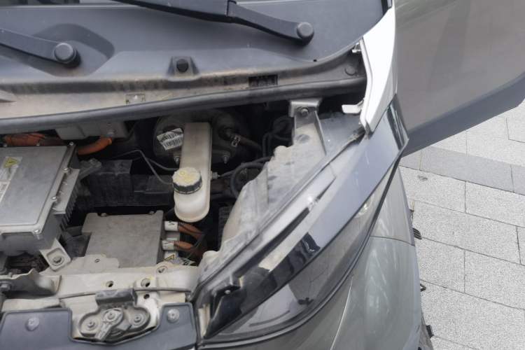 Used Baojun E100 2019 250KM Smart Drive Edition Engine Bay Left
