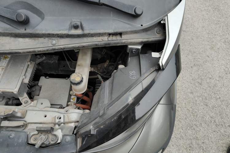 Used Baojun E100 2019 250KM Smart Drive Edition Engine Bay Left