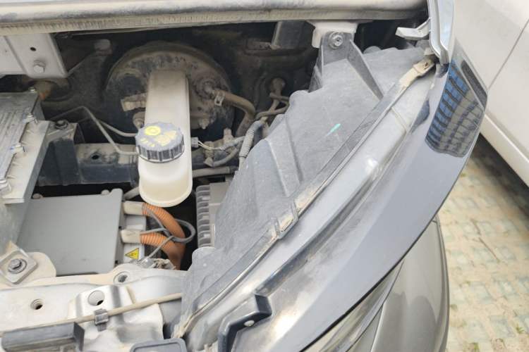 Used Baojun E100 2019 250KM Smart Drive Edition Engine Bay Left
