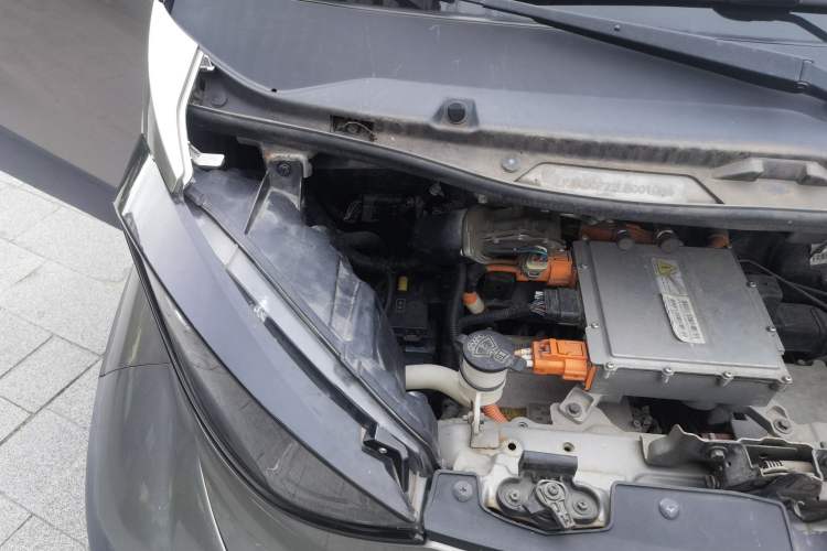 Used Baojun E100 2019 250KM Smart Drive Edition Engine Bay Right