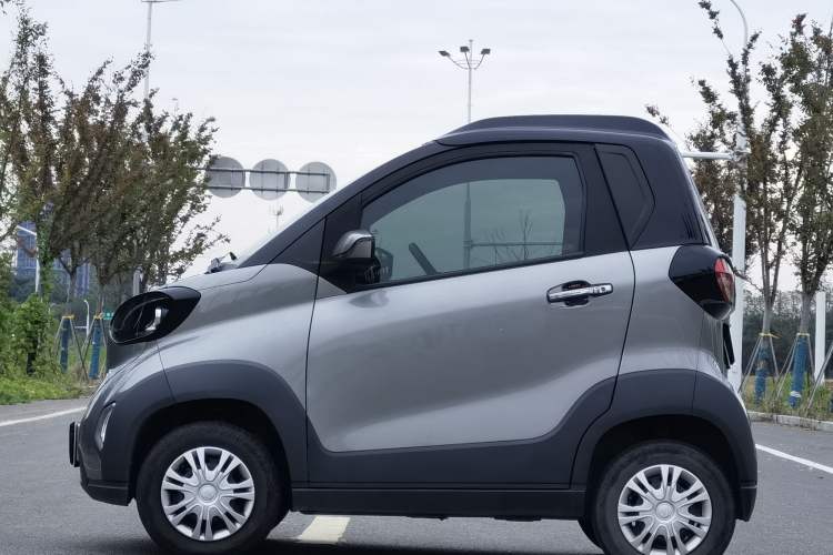 Used Baojun E100 2019 250KM Smart Drive Edition Exterior 3
