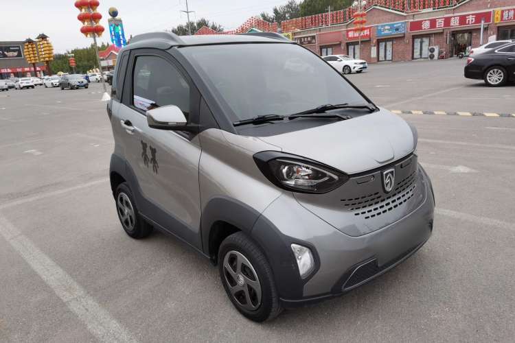 Used Baojun E100 2019 250KM Smart Drive Edition Front Right 45 Deg