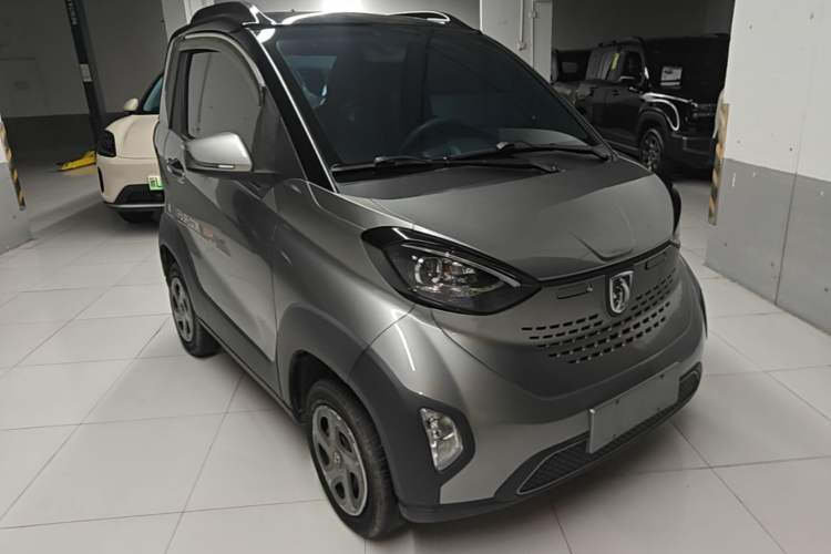 Used Baojun E100 2019 250KM Smart Drive Edition Front Right 45 Deg