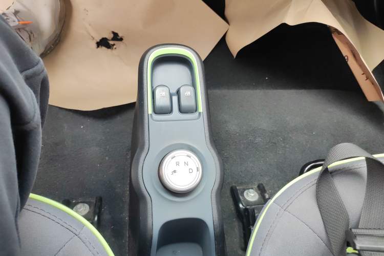 Used Baojun E100 2019 250KM Smart Drive Edition Gear Lever