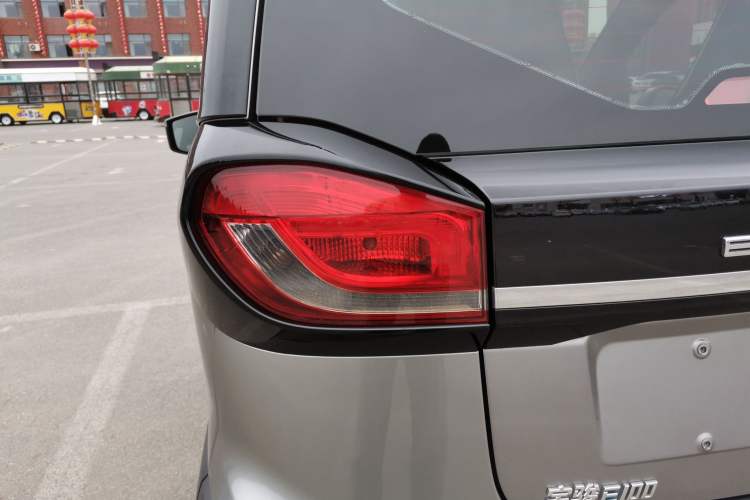 Used Baojun E100 2019 250KM Smart Drive Edition Left Rear Taillight