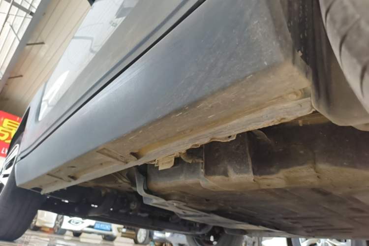 Used Baojun E100 2019 250KM Smart Drive Edition Left Side Sill