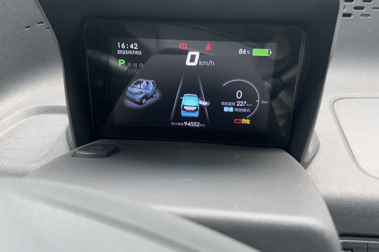 Used Baojun E100 2019 250KM Smart Drive Edition Odometer Close Up