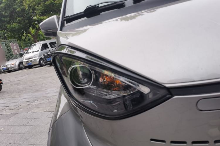 Used Baojun E100 2019 250KM Smart Drive Edition Right Front Headlight