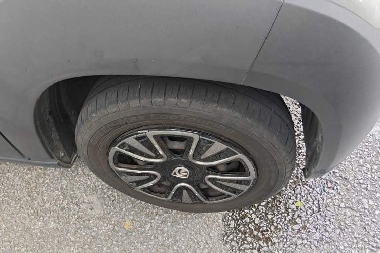 Used Baojun E100 2019 250KM Smart Enjoyment Version Right Front Wheel Hub