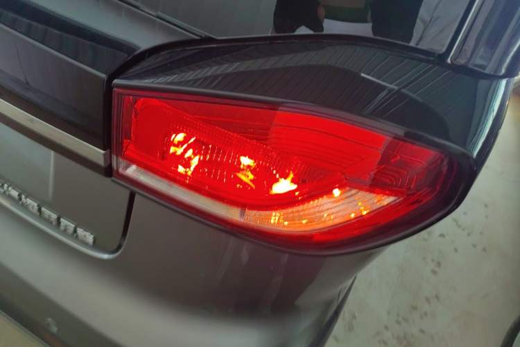 Used Baojun E100 2019 250KM Smart Drive Edition Right Rear Taillight
