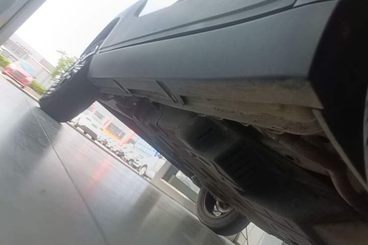 Used Baojun E100 2019 250KM Smart Drive Edition Right Side Sill