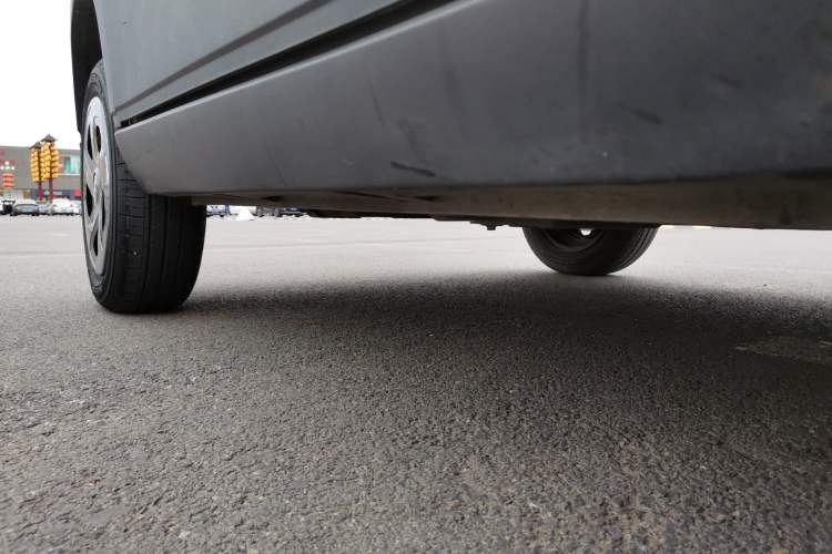 Used Baojun E100 2019 250KM Smart Drive Edition Right Side Sill
