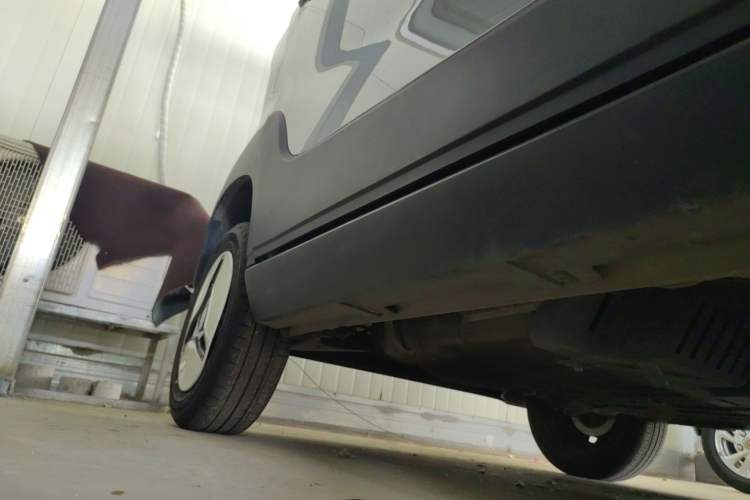 Used Baojun E100 2019 250KM Smart Drive Edition Right Side Sill