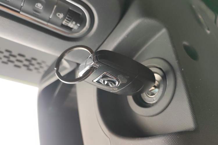 Used Baojun E100 2019 250KM Smart Drive Edition Vehicle Key