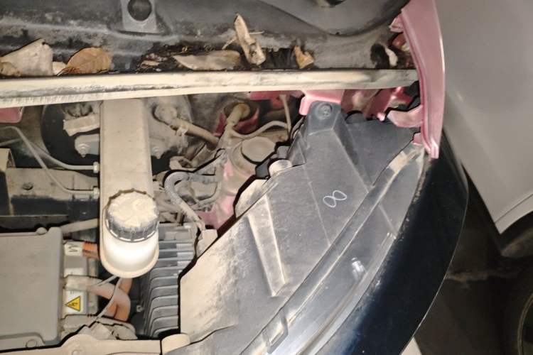 Used Baojun E100 2019 250KM Smart Drive Edition Engine Bay Left