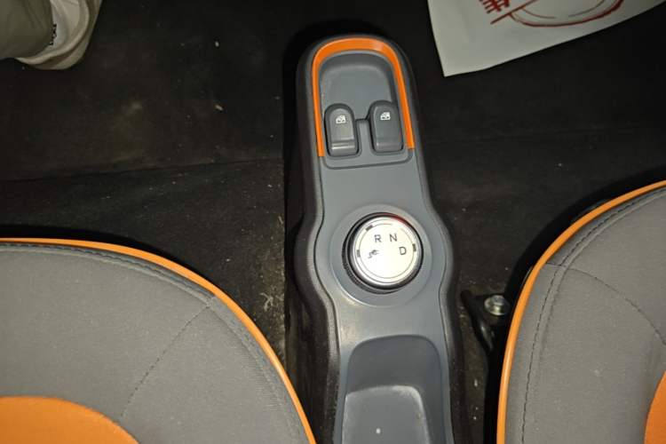 Used Baojun E100 2019 250KM Smart Drive Edition Gear Lever