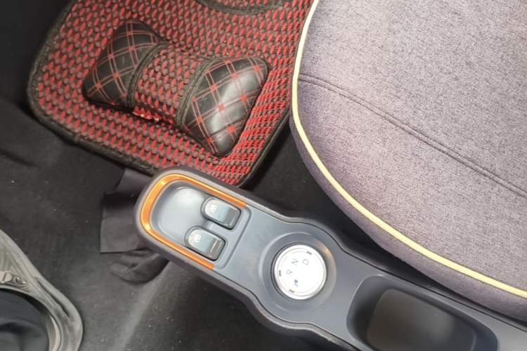 Used Baojun E100 2019 250KM Smart Drive Edition Gear Lever