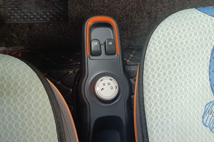 Used Baojun E100 2019 250KM Smart Drive Edition Gear Lever