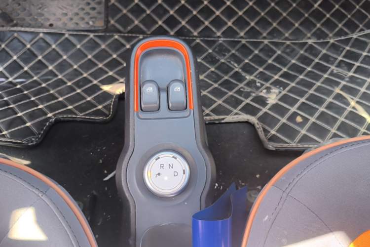Used Baojun E100 2019 250KM Smart Drive Edition Gear Lever