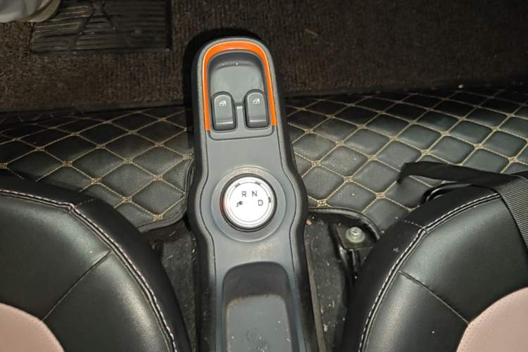 Used Baojun E100 2019 250KM Smart Drive Edition Gear Lever