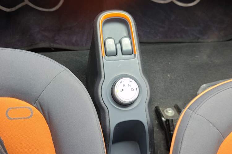 Used Baojun E100 2019 250KM Smart Drive Edition Gear Lever