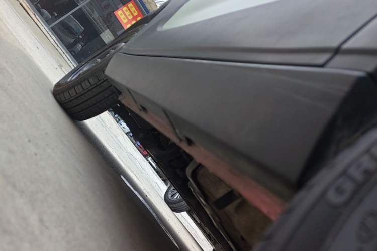 Used Baojun E100 2019 250KM Smart Drive Edition Left Side Sill