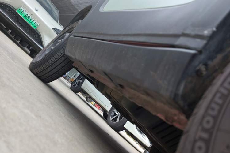 Used Baojun E100 2019 250KM Smart Drive Edition Right Side Sill