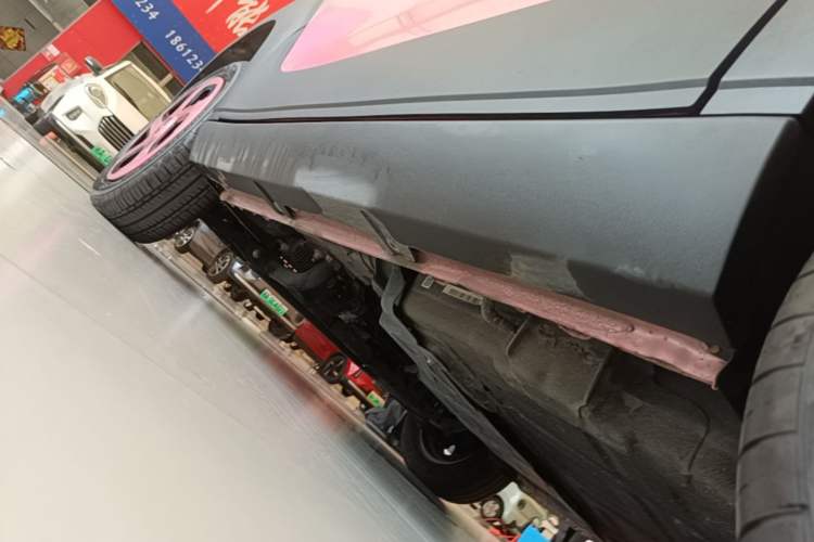 Used Baojun E100 2019 250KM Smart Drive Edition Left Side Sill