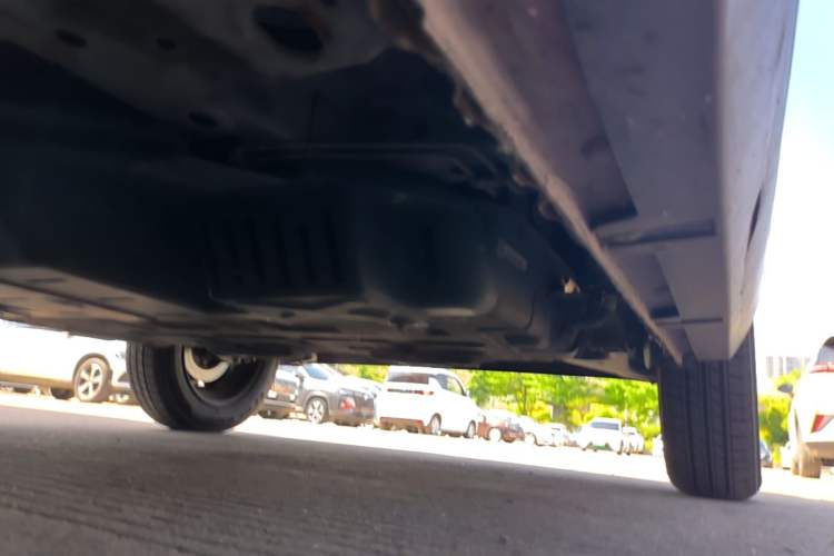 Used Baojun E100 2019 250KM Smart Drive Edition Left Side Sill