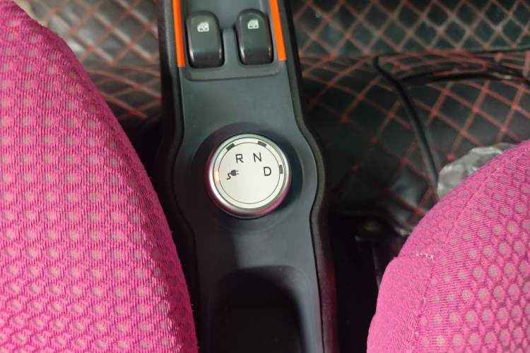 Used Baojun E100 2019 250KM Smart Drive Edition Gear Lever