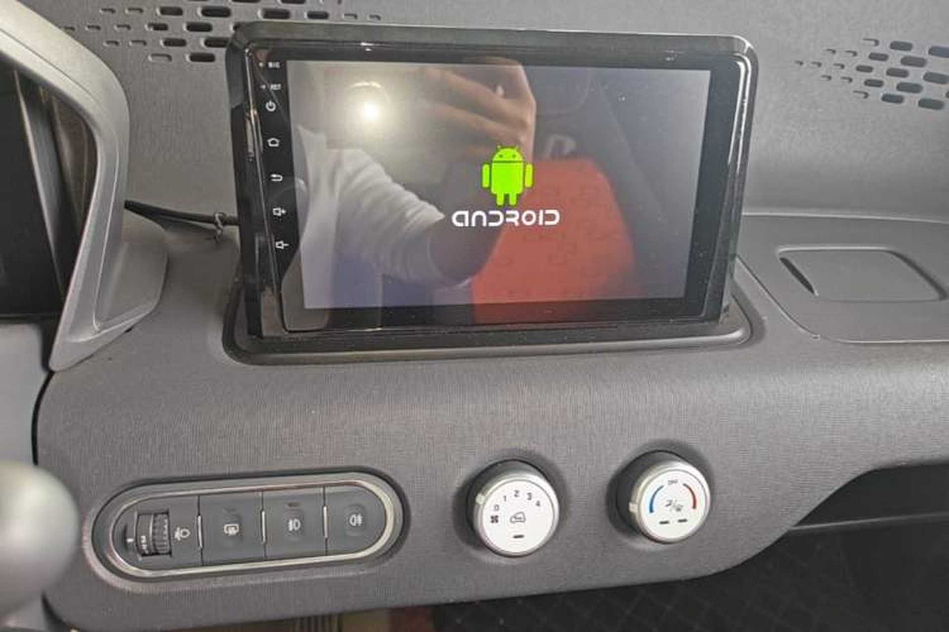 Used Baojun E100 2019 250KM Smart Drive Edition Audio And AC Panel