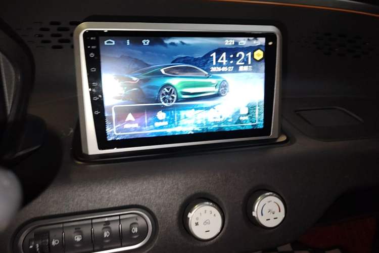 Used Baojun E100 2019 250KM Smart Drive Edition Audio And AC Panel
