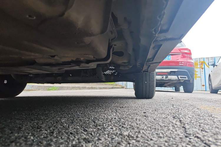 Used Baojun E100 2019 250KM Smart Drive Edition Chassis Rear Right