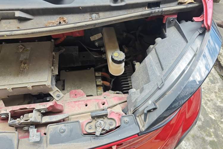 Used Baojun E100 2019 250KM Smart Drive Edition Engine Bay Left