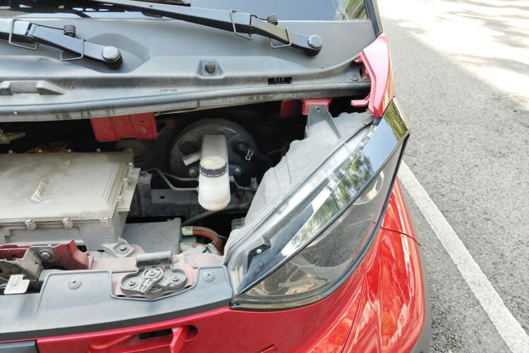 Used Baojun E100 2019 250KM Smart Enjoyment Version Engine Bay Left