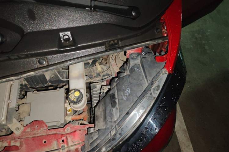 Used Baojun E100 2019 250KM Smart Drive Edition Engine Bay Left