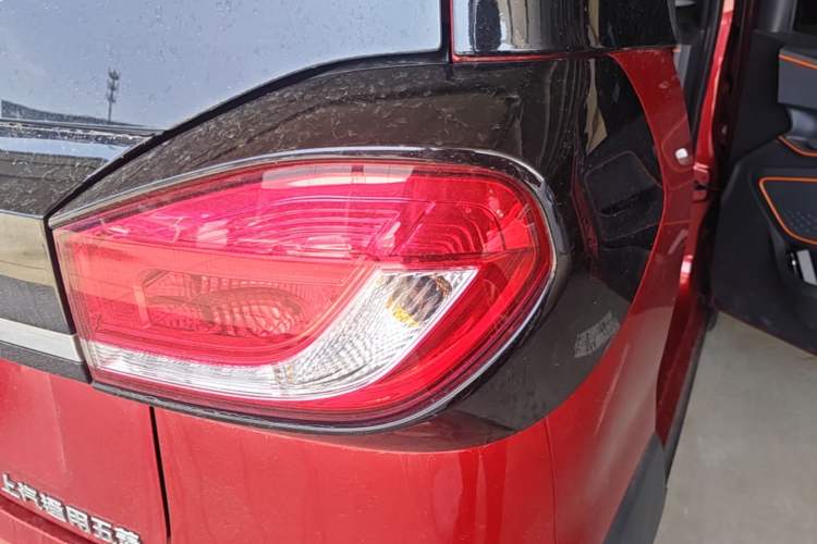 Used Baojun E100 2019 250KM Smart Drive Edition Exterior 3