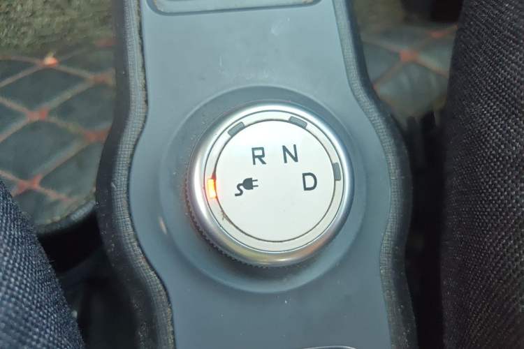 Used Baojun E100 2019 250KM Smart Drive Edition Gear Lever