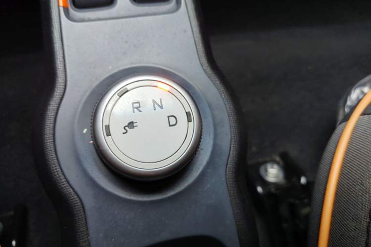 Used Baojun E100 2019 250KM Smart Drive Edition Gear Lever