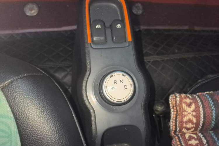 Used Baojun E100 2019 250KM Smart Drive Edition Gear Lever