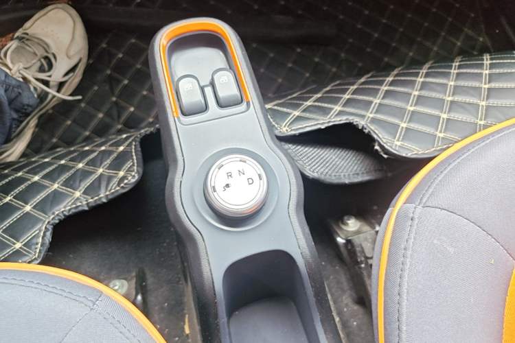 Used Baojun E100 2019 250KM Smart Drive Edition Gear Lever