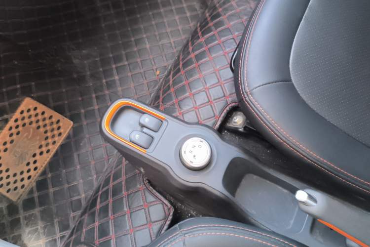 Used Baojun E100 2019 250KM Smart Drive Edition Gear Lever
