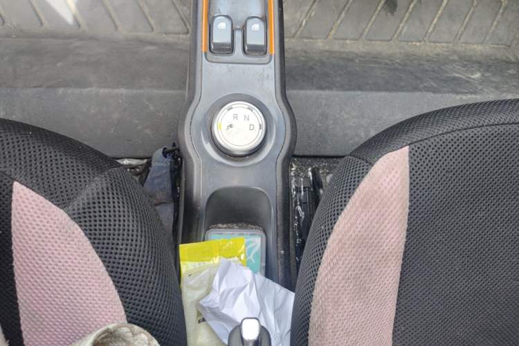 Used Baojun E100 2019 250KM Smart Drive Edition Gear Lever