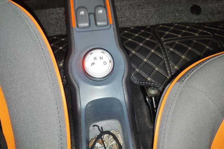 Used Baojun E100 2019 250KM Smart Drive Edition Gear Lever